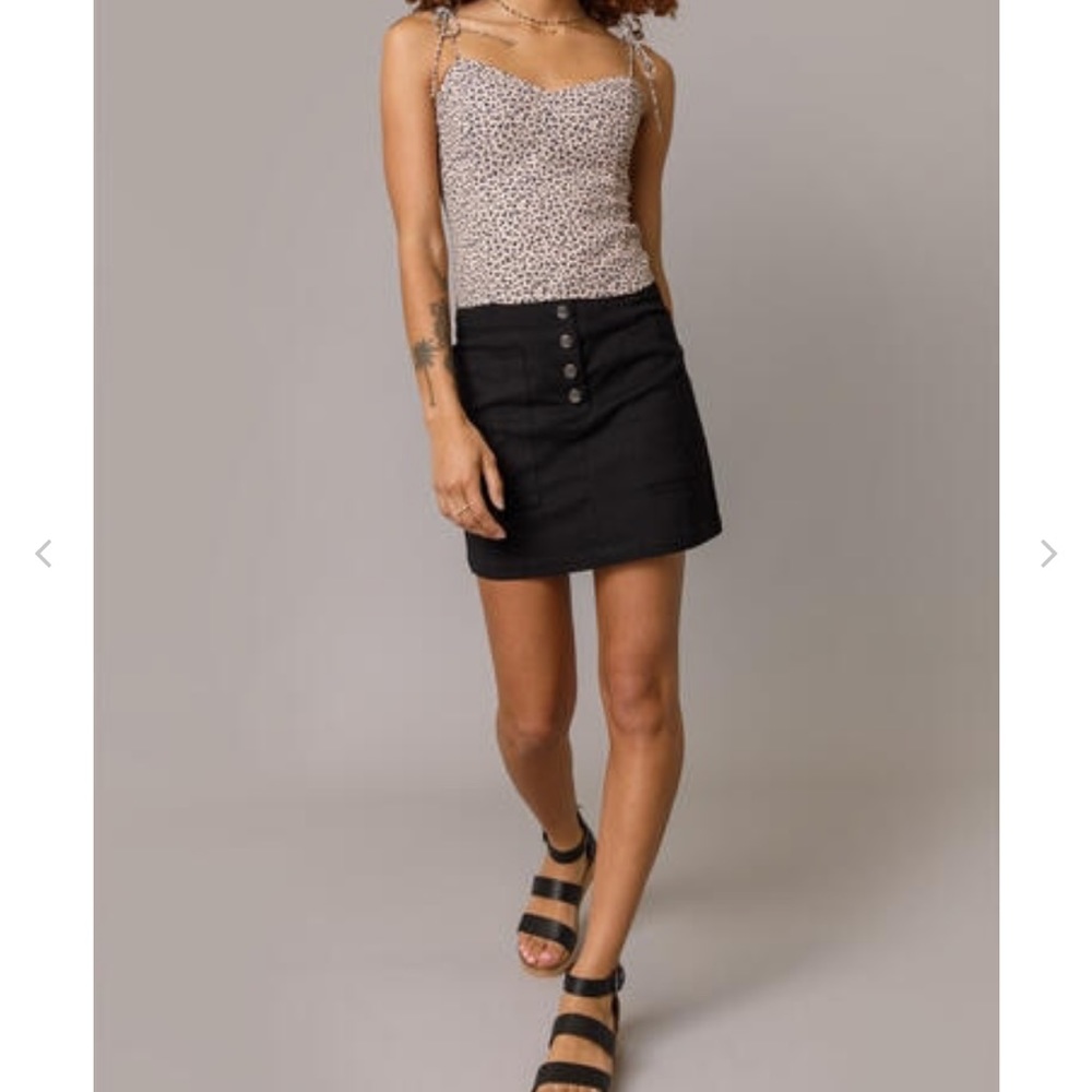 NWT Francesca’s black mini skirt, size small